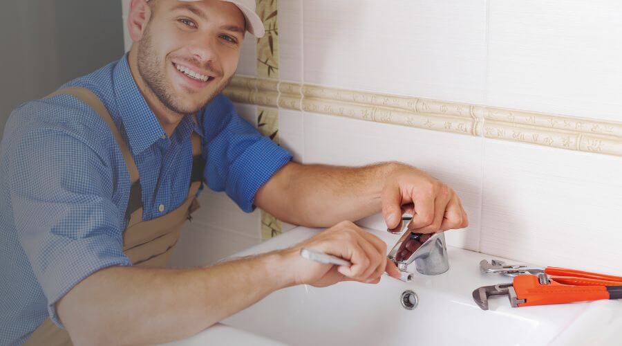 Expert burst pipe repair services in Andrews, IN